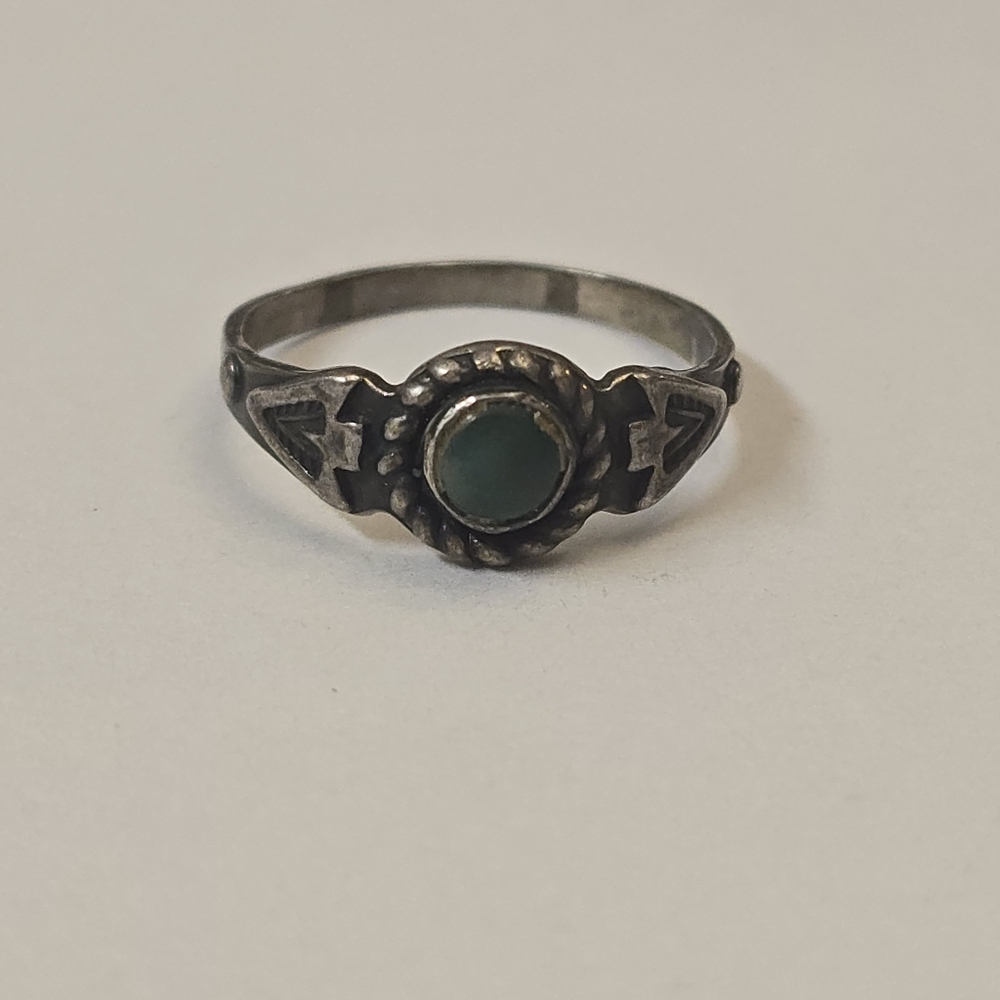 Vintage Natuve American Turqoise Sterling Silver Ring Size 5.75